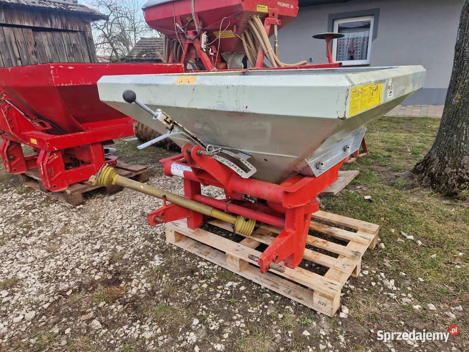Rozsiewacz nawozu Rauch ZS800N 800L małopolskie