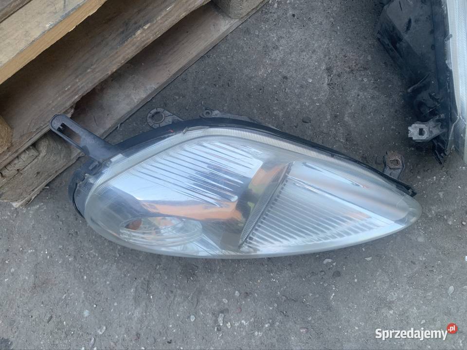 Reflektor lampa przód lewa prawa fiat grande Szczecin