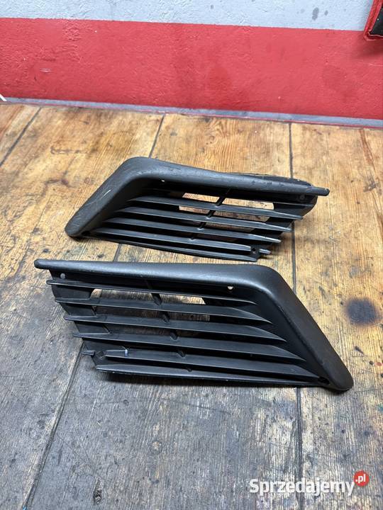 Wloty powietrza boczne Polski Fiat 126p FL ST Gidle