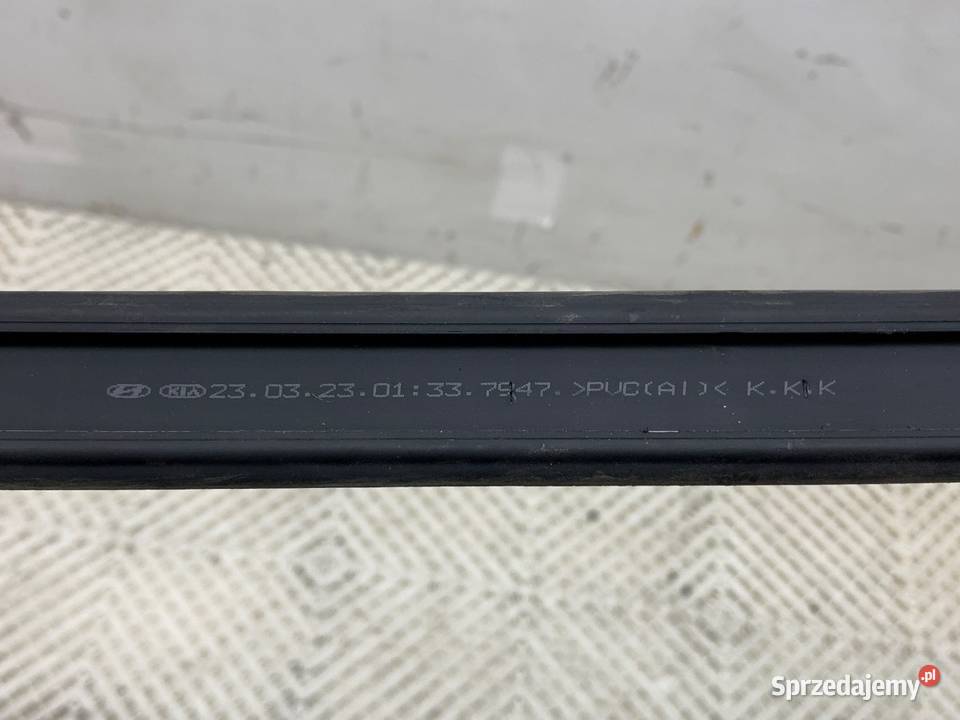 LISTWA DACHOWA PRAWA HYUNDAI ELANTRA VII 16 123 osobowe sprzedam