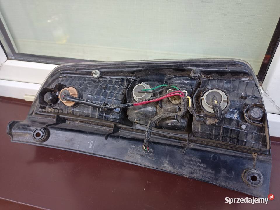 Daihatsu Sirion II 2 lampa tył tylna lewa Części samochodowe