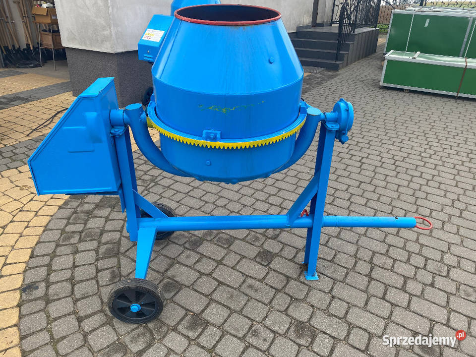 Betoniarka AGROWIKT BWA 200230V 320l
