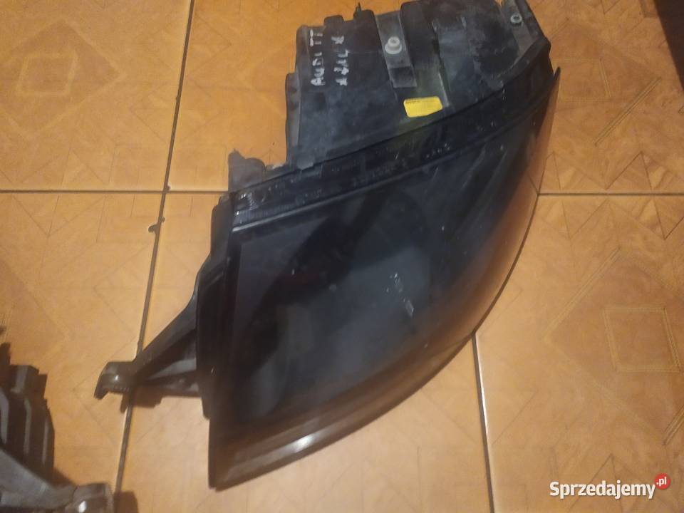 LAMPA LEWA PRAWA PRZOD PRZEDNIA AUDI TT 8N sprzedam
