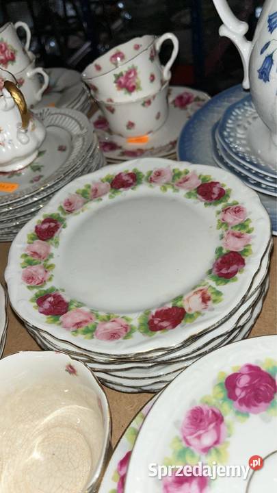 Talerzyk Bareuther Bavaria Róże I faktycznie Porcelana i szkło