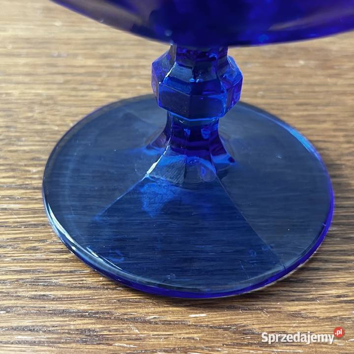 Pucharki kobaltowe Porcelana i szkło małopolskie Nowy Sącz