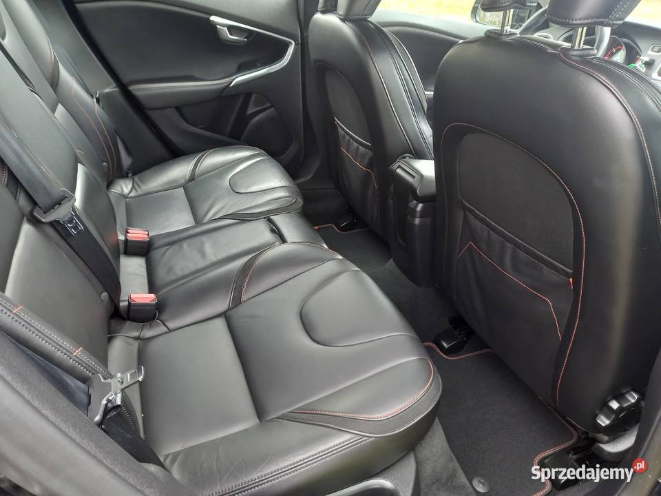 Volvo V40 20 D2 120 OCEAN RACE175786 Super Stan Mniów