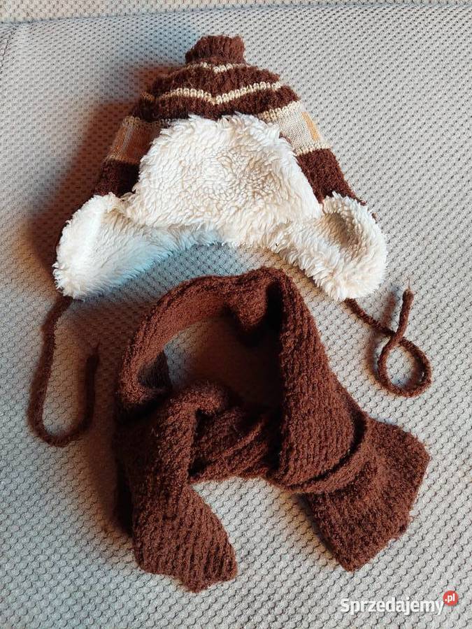 ciepły zimowy komplet czapka i szalik Kraków