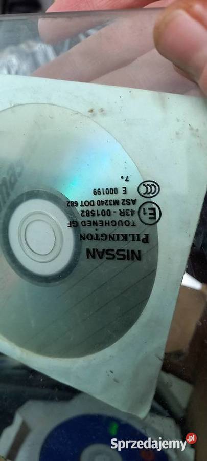 Szyba prawa przód prawy bok Nissan Qashqai 2007 osobowe wielkopolskie Poznań sprzedam
