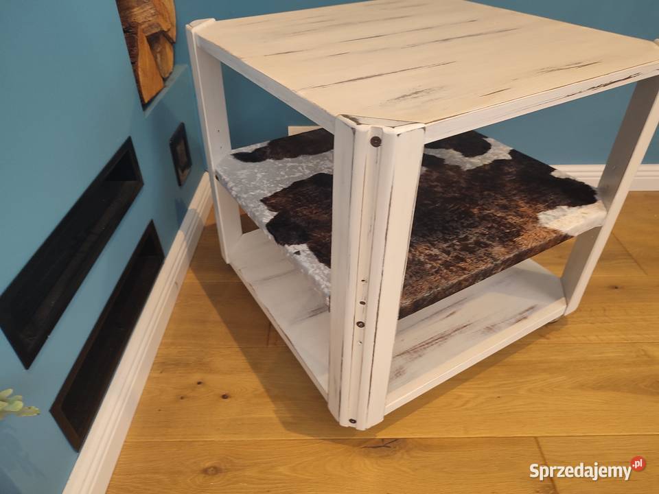 Piękny unikatowy stolik pomocnik biały z Łódź