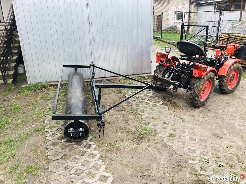 Wał dogniatający na wybieg stadnina równanie