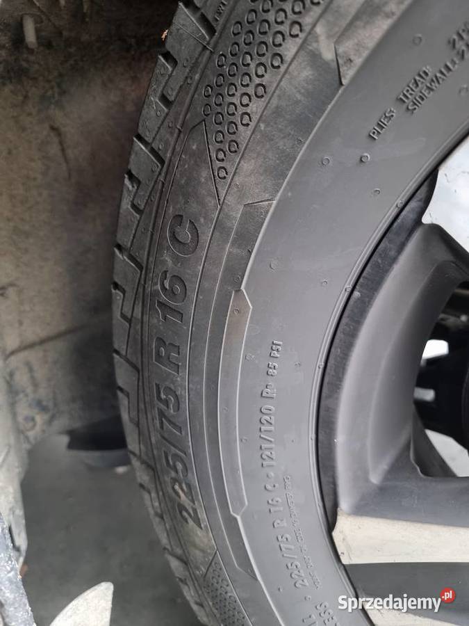 Opona 22575R16C 121R TL Continental COVACO 100