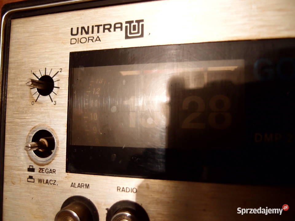 z dawnych lat radio z zegarem Diora Unitra Gong Łódź