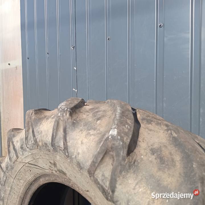 Opony 24 x 124 na przodek i do Traktorka