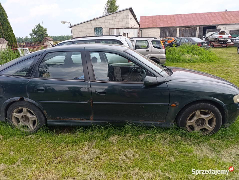 Sprzedam wszystkie części z Opla Vectry b Samochody osobowe Maków Mazowiecki