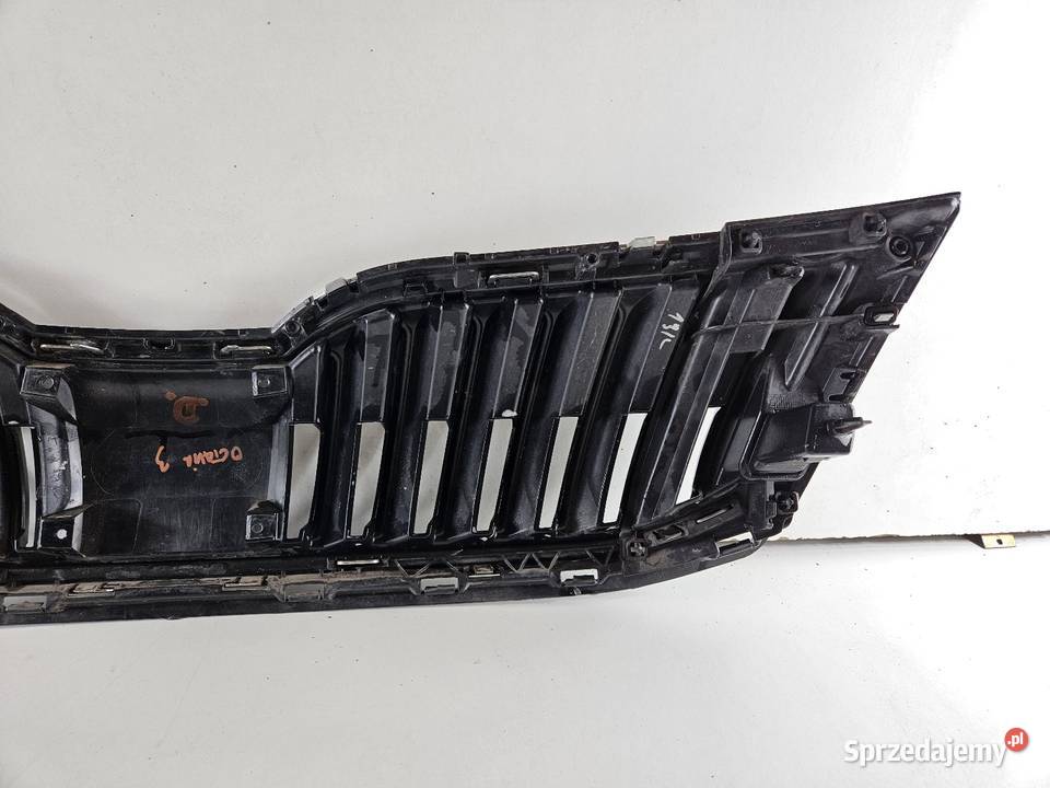 SKODA OCTAVIA 3 III 5E0 LIFT GRILL ATRAPA osobowe Międzychód