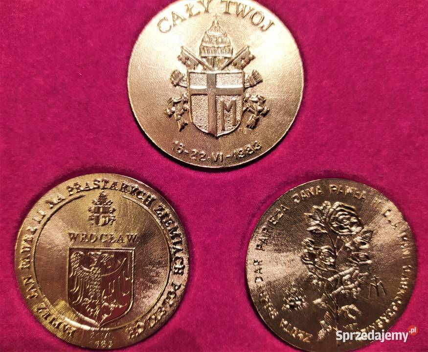 Złocone medale z II PIELGRZYMKI JP II do Polski Mędłów