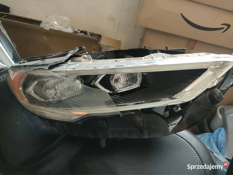 Ford Fusion II Lampa przednia prawa Lublin