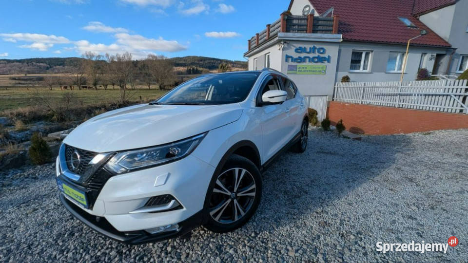 Nissan Qashqai Grzane fotele Kamera 360 II światła przeciwmgielne sprzedam