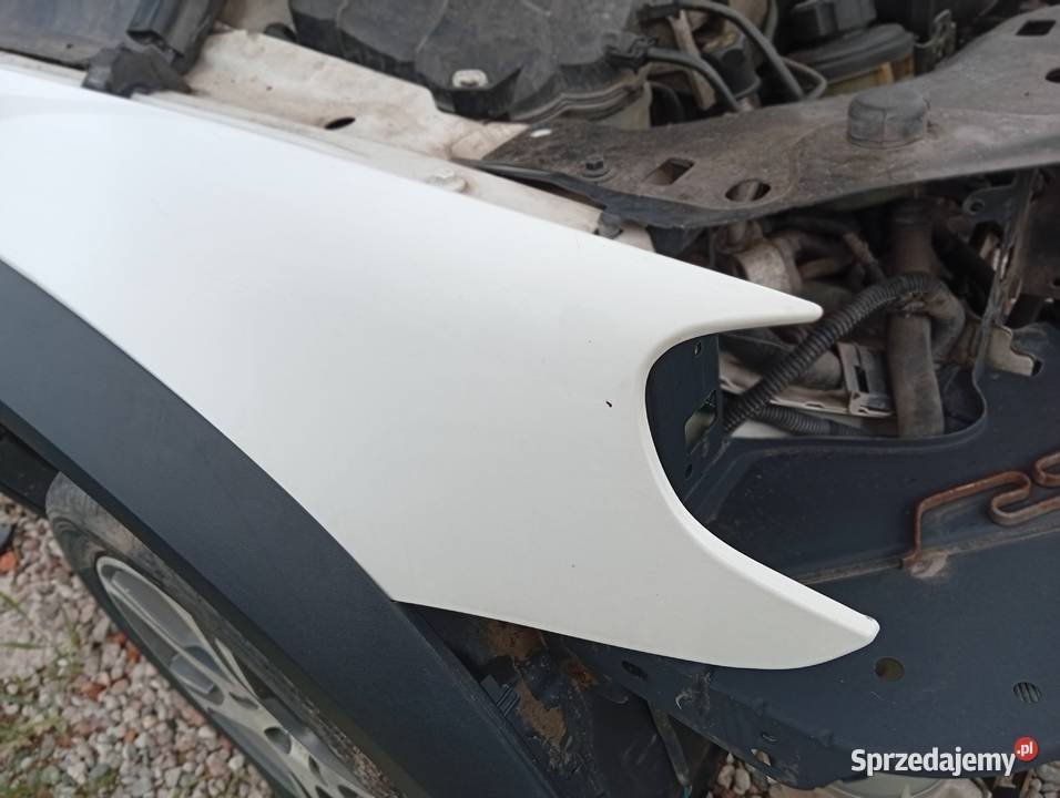 Błotnik prawy Volvo XC70 2014r 70746 osobowe sprzedam
