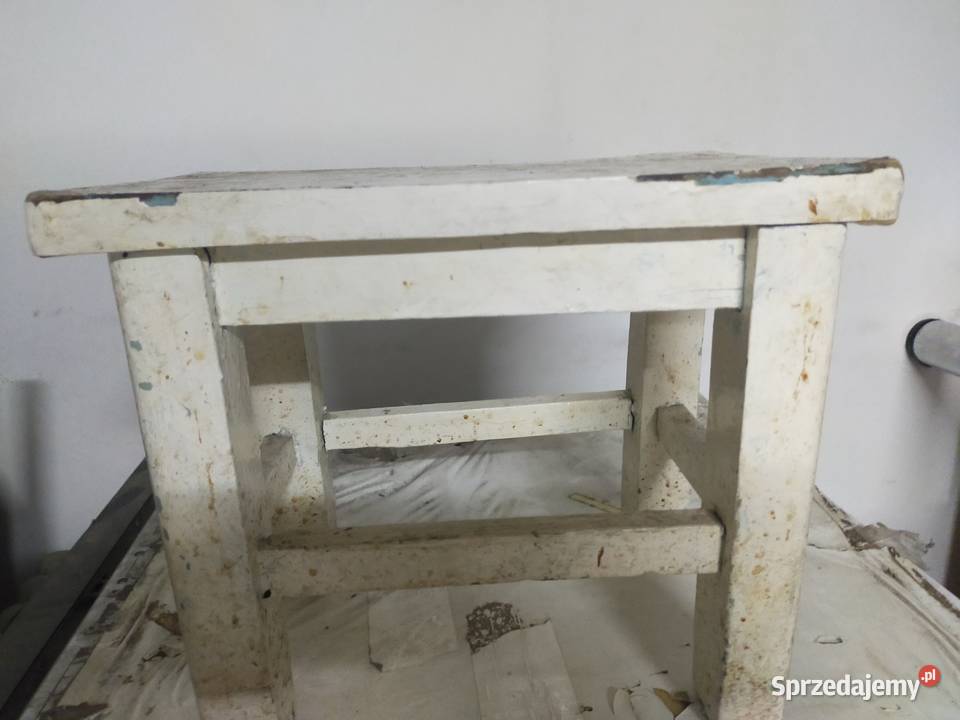 Drewniany taboret z czasów PRL Kraków