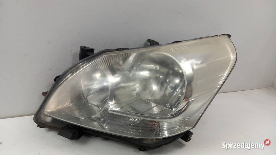 TOYOTA VERSO 0913 LAMPA PRZÓD LEWA Zbierkowo