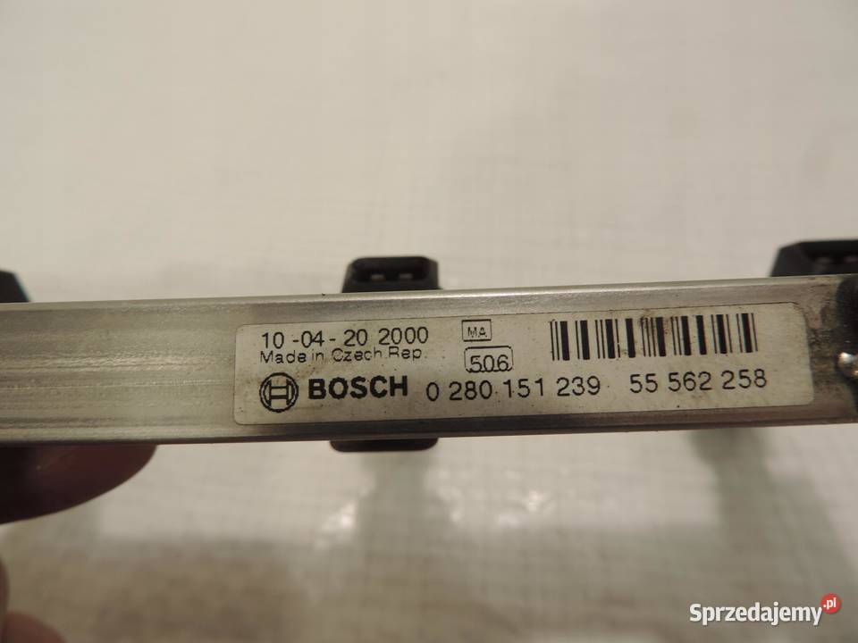 OPEL CORSA D 14 A14XER LISTWA WTRYSKOWA 55562258