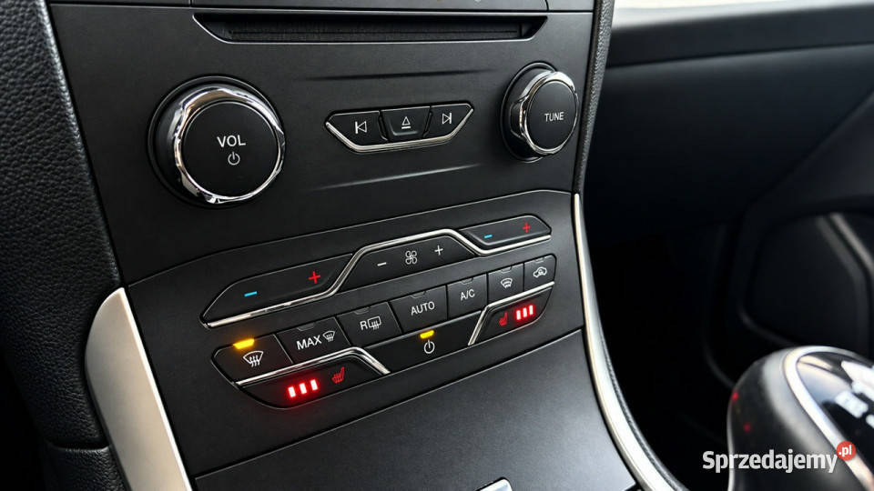 Ford S Manual 7 os Zadbany Skóry II 2015 Rok produkcji 2016 Gdynia