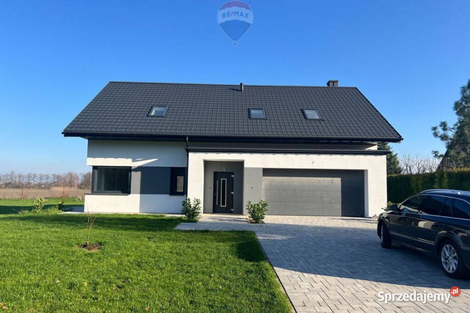 Dom 282m2 Bronisławów k Bożej Woli asfalt Sprzedaż