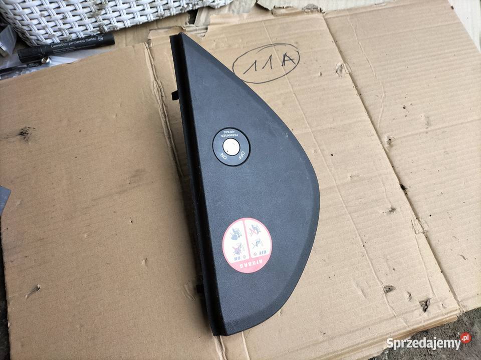 KIA CEED TRÓJKĄT OSŁONA DESKI KONSOLI PRAWA Kamień-Kolonia