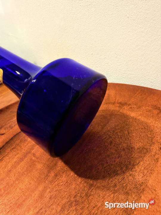 Ładny niebieski kryształowy wazon lubuskie
