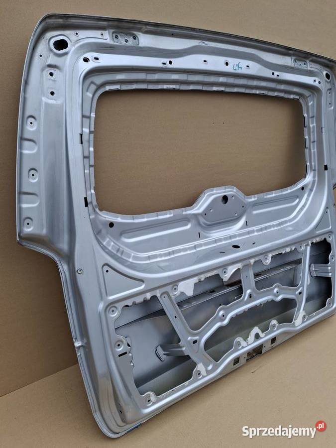 MERCEDES VITO VKLASA W447 KLAPA BAGAŻNIKA TYŁ Bieleń sprzedam