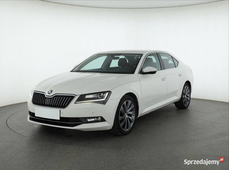 Skoda Superb 16 TDI nawigacja mazowieckie Piaseczno