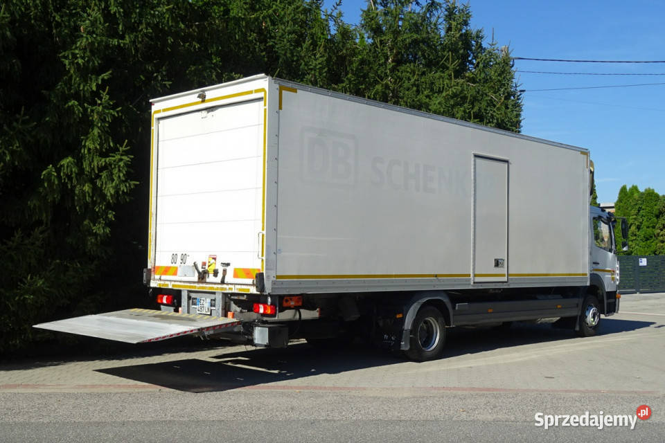 Mercedes Atego 1218 Euro 6 kontener 20pal winda pierwszy właściciel Góra Kalwaria