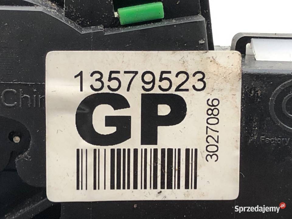 ZAMEK PRZÓD PRAWY OPEL ADAM Hatchback 13579523