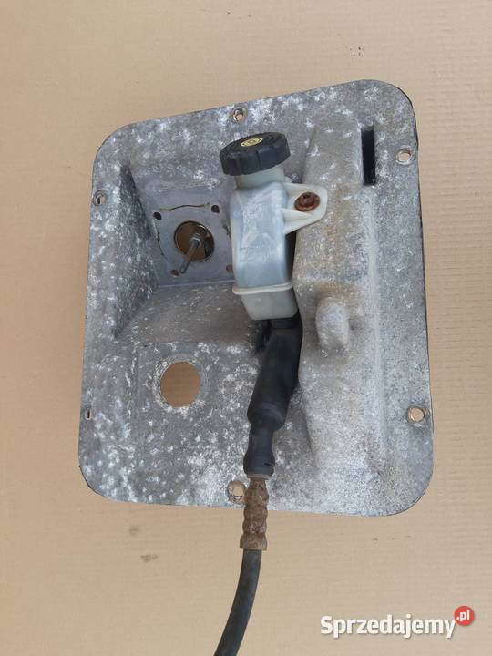 MERCEDES ATEGO POMPKA SPRZĘGŁA A0012959106 Układ napędowy Trzciel