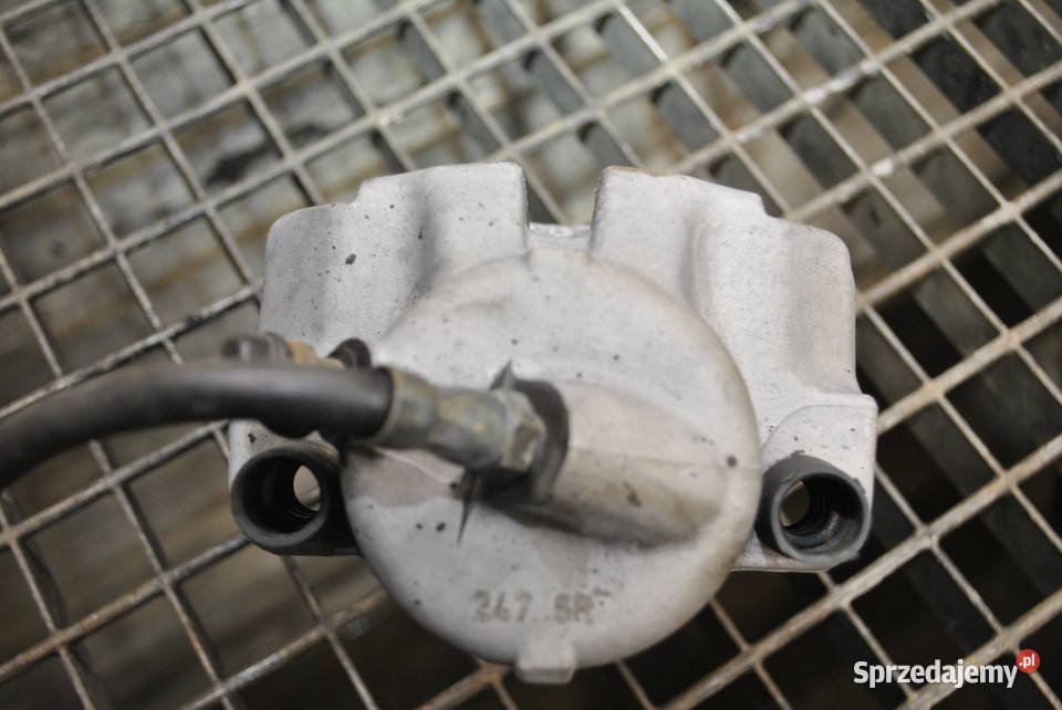 Zacisk przód prawa strona BMW E60 E61 E63 E64