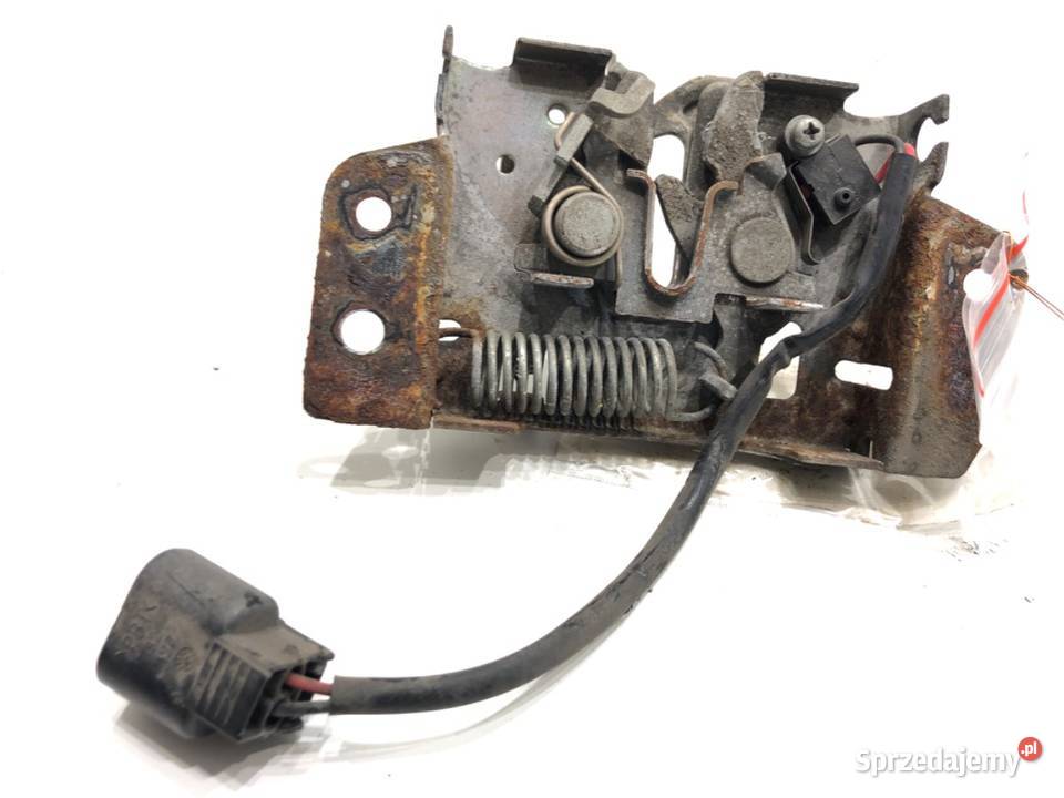 ZAMEK MASKI PRZÓD MITSUBISHI OUTLANDER III SUV