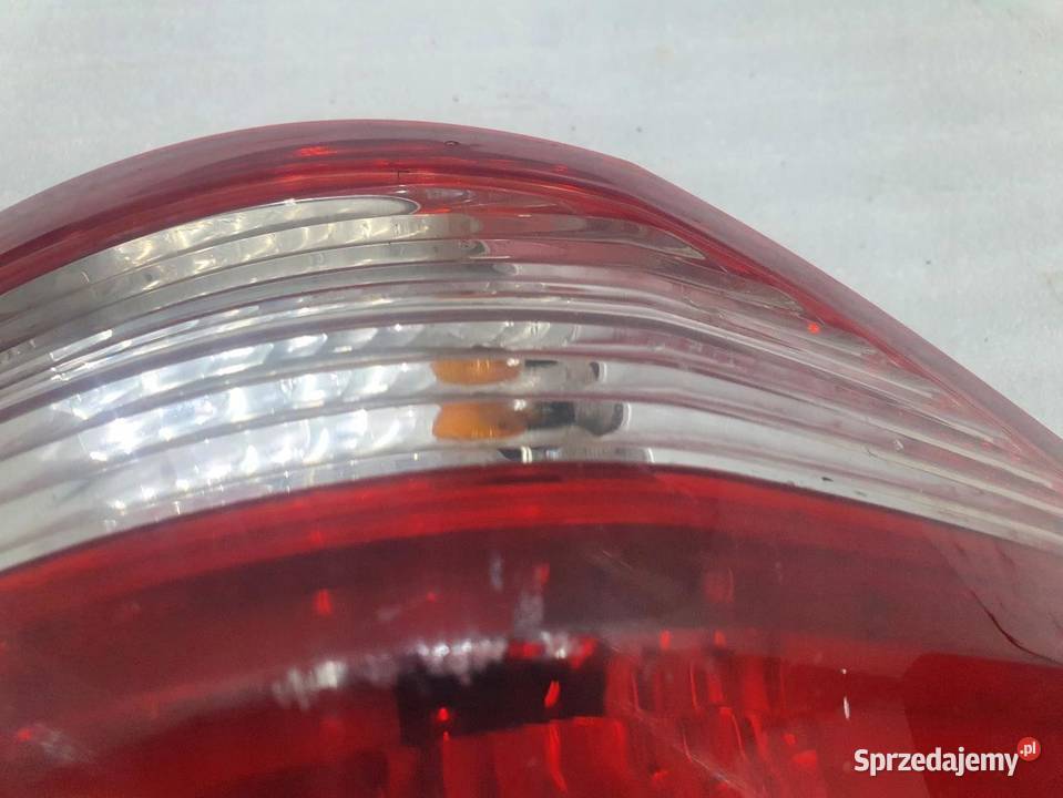 LAMPA PRAWY TYŁ MERCEDES W202 osobowe