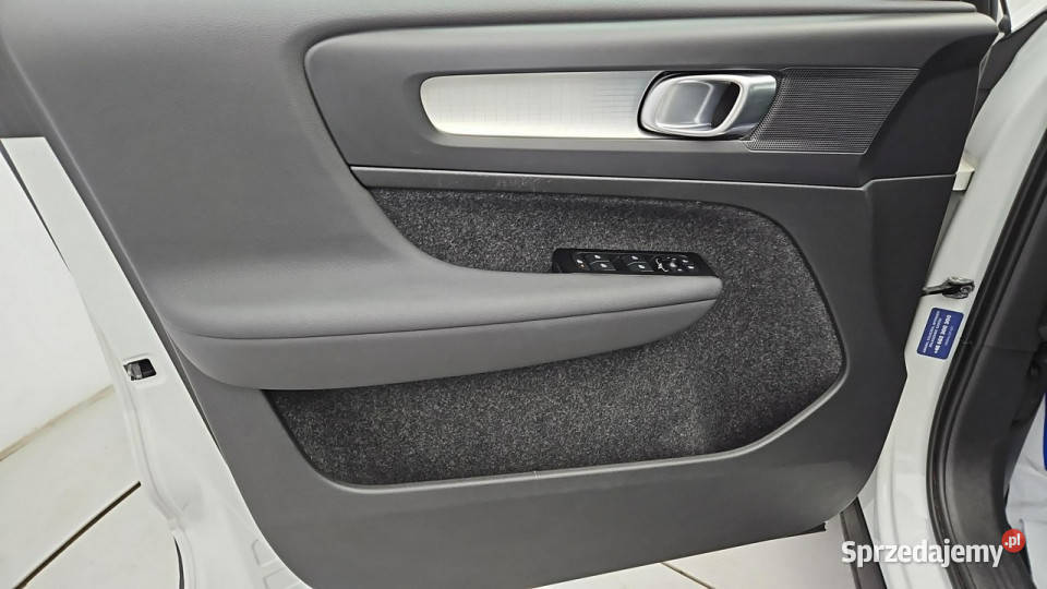 Volvo XC 40 T3 Momentum Pro aut Z Polskiego XC 40 mazowieckie