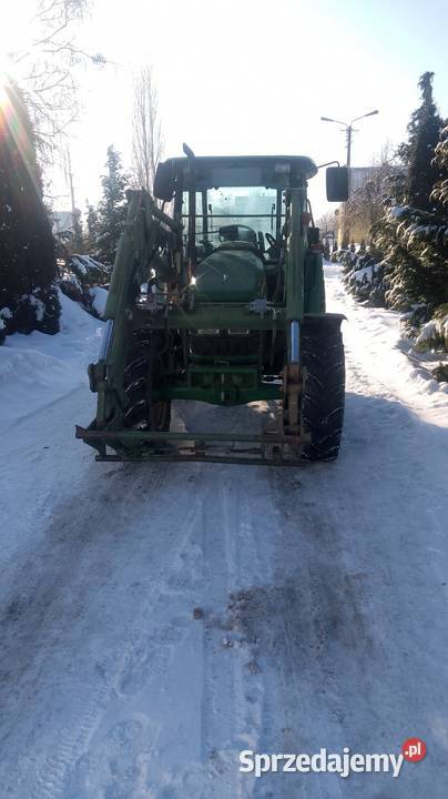John Deere 5620 z ładowaczem czołowym łyżką 2 m