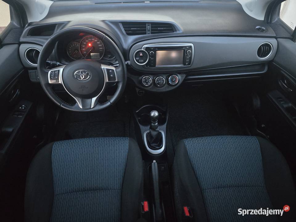 Toyota Yaris 133 VVTi 99 117 piękny pistacjowy 117000km Karczew