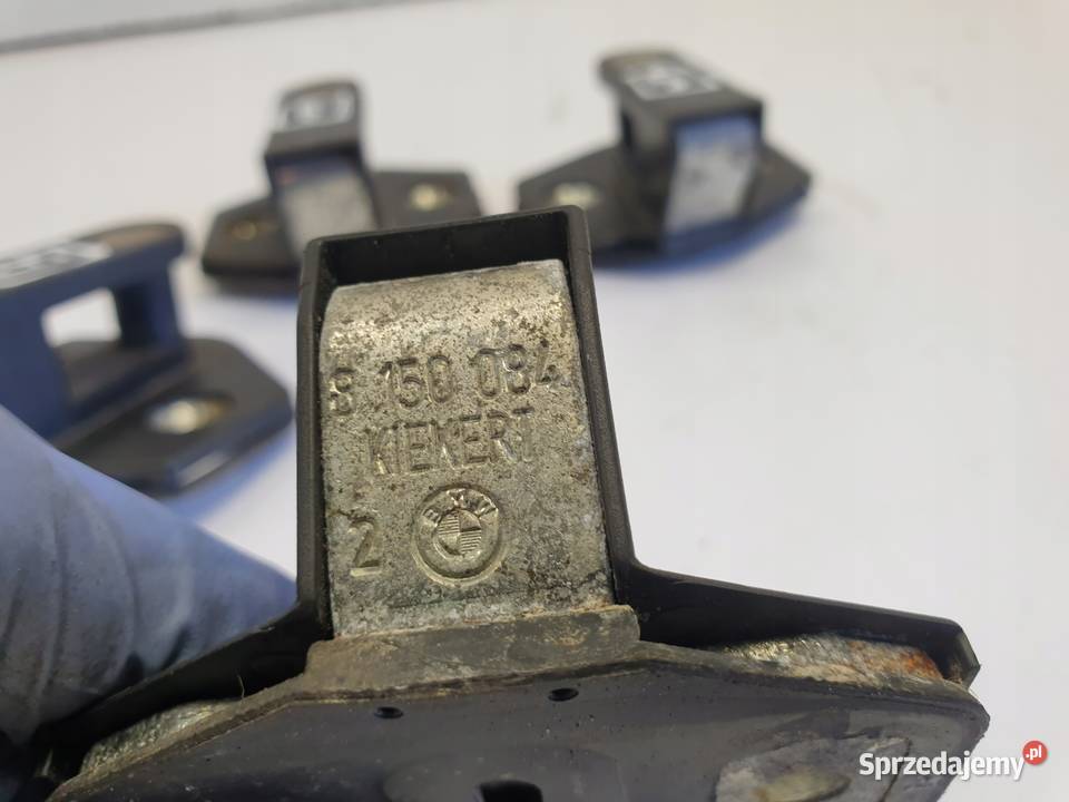 BMW E38 RYGIEL ZAMKA DRZWI 8150084 Rudka