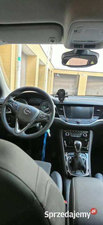 Opel Astra 160Intelluxkamerasam parkuje Bydgoszcz