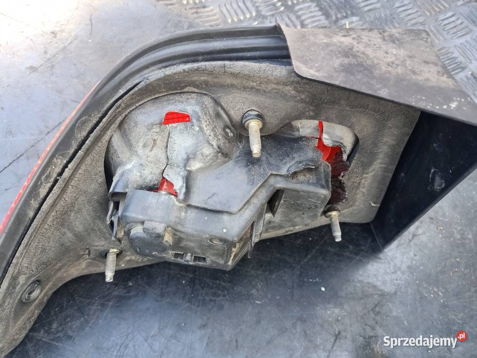 Lampa tylna tył prawa Saab 93 I 9802r hatchback Pozostałe Szczecin