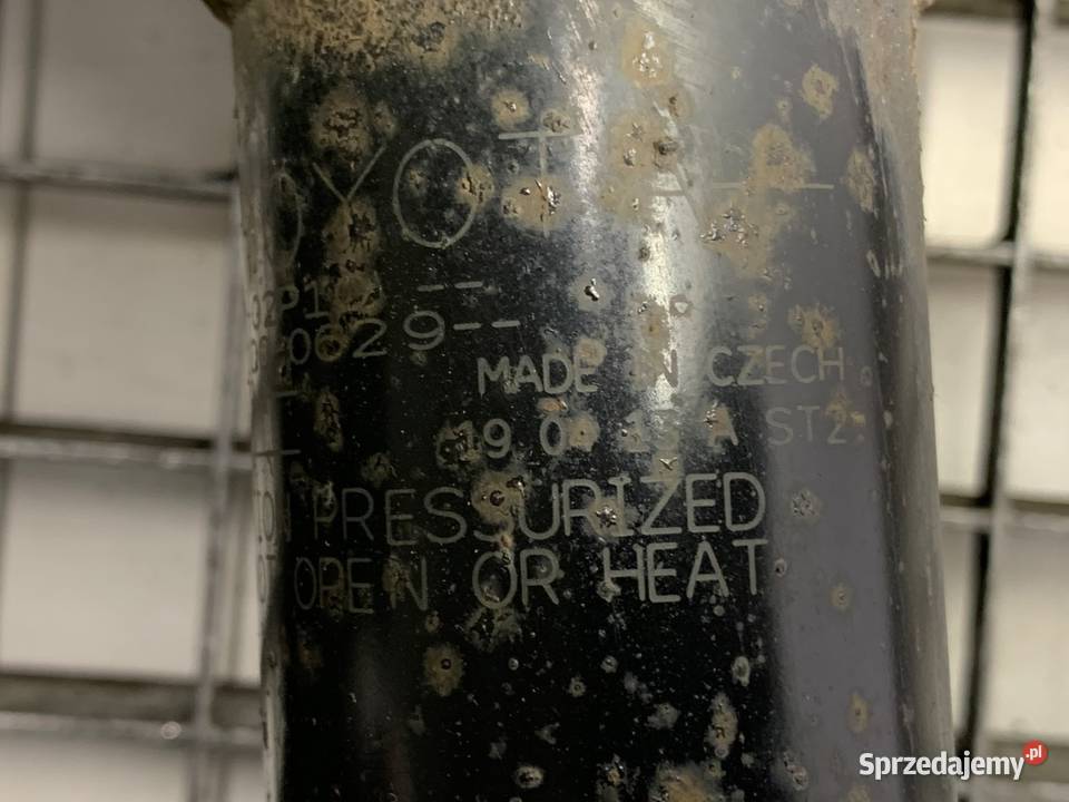 AMORTYZATOR LEWY PRZÓD ZE SPRĘŻYNĄ TOYOTA sprzedam