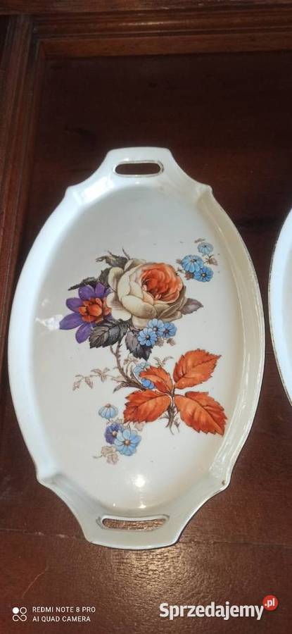 Patera różane bukiety na białej porcelanie Gdańsk