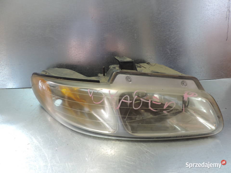 LAMPA PRAWY PRZÓD CHRYSLER VOYAGER III 9500 Lampy przednie