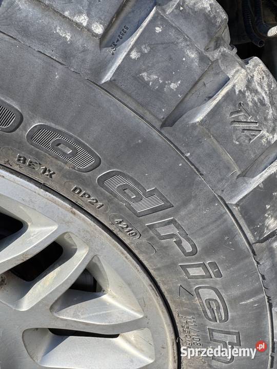 Opony Bf Goodrich 2 MT 25575 r17 32 cale sprzedam