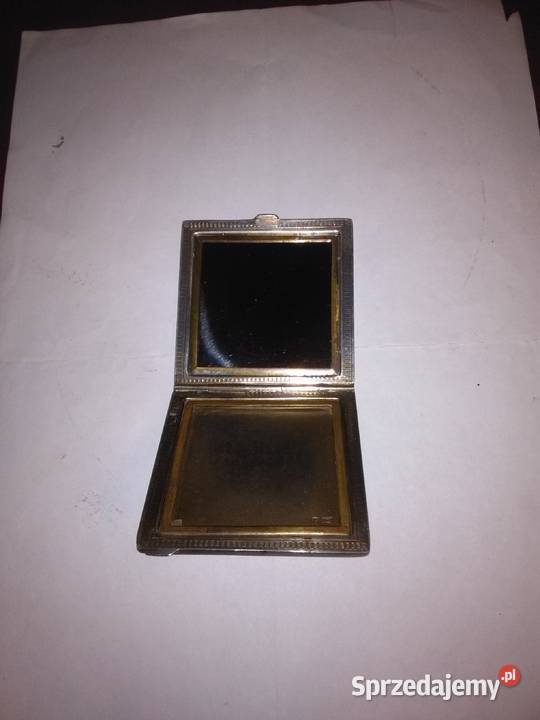 Srebrna puderniczka 764 gr śląskie Katowice