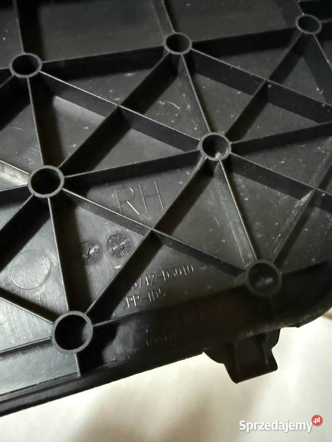 Zaślepka tapicerki bagażnika prawa strona osobowe Kolbuszowa Dolna